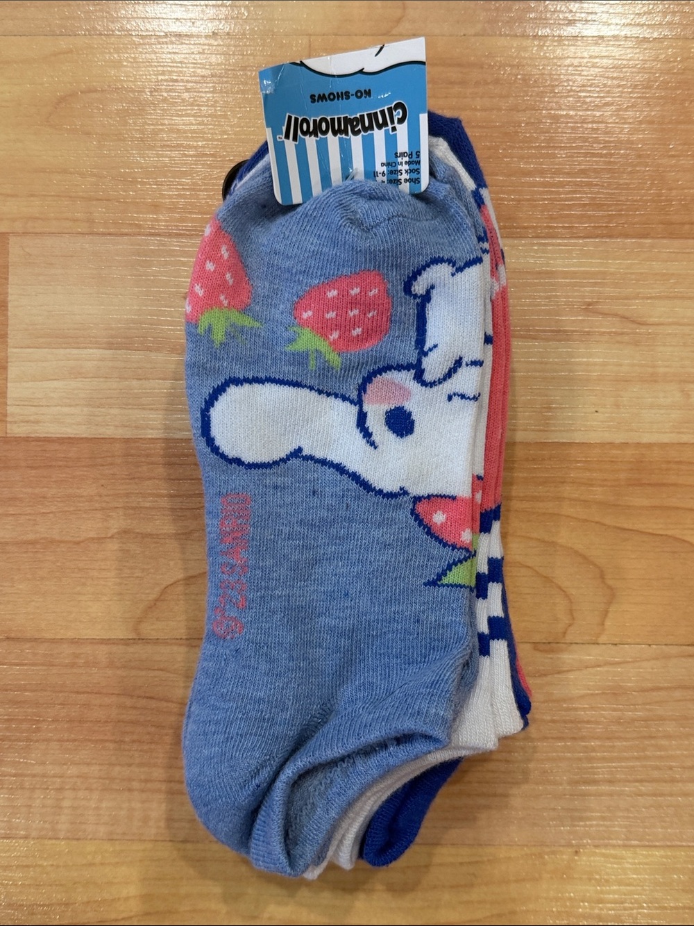 NWT Sanrio Cinnamoroll No Shows Ladies Socks Size 9-11 5 Pairs Multicolor